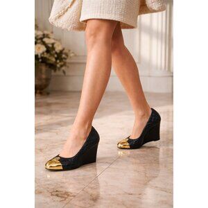 Tory Burch Quilted Leather Wedge Pumps Navy Blue Gold Cap Toe Logo Size 6M